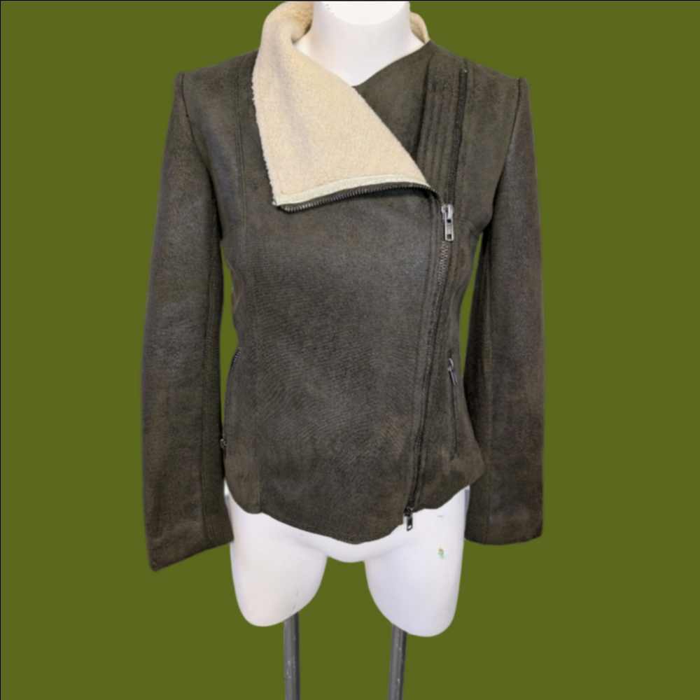 Jacket  Olive Green Sherpa Lined Cream Collar Motto Style Size S